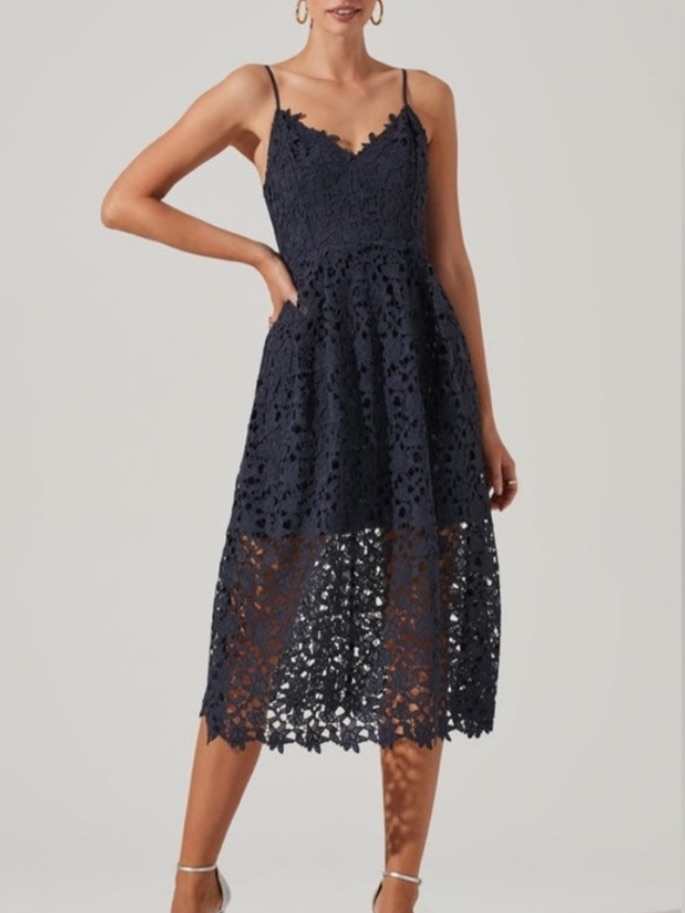 Astr The Label Nwt Navy Lace Spaghetti Strap Midi Dress Size Xl